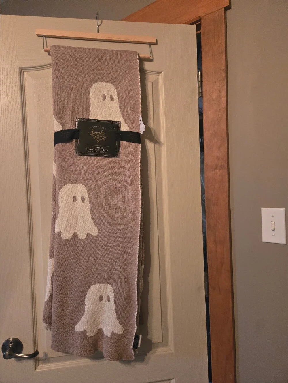 Spooky Night Oversized Decorative Throw - Tan And Cream